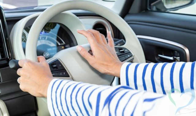 あおり運転の恐怖と対処法｜ナンバープレート検索で犯人を割り出すには？