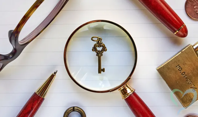 虫眼鏡で解決の糸口を見つける