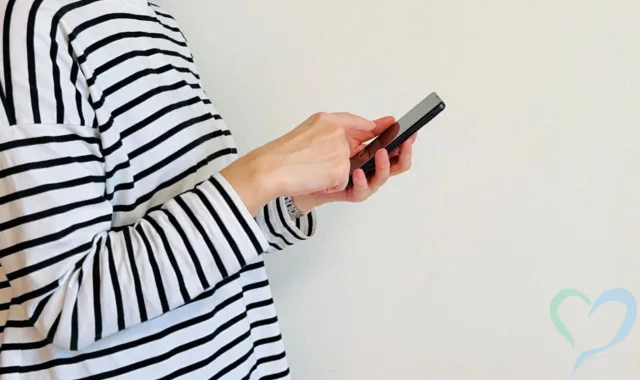 隠しカメラを発見するためにスマホを活用