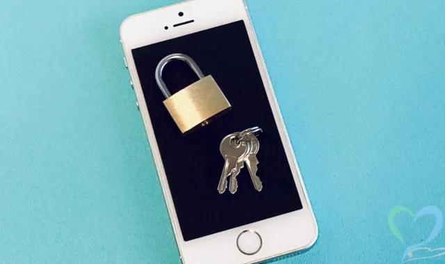 スマホと錠前と鍵